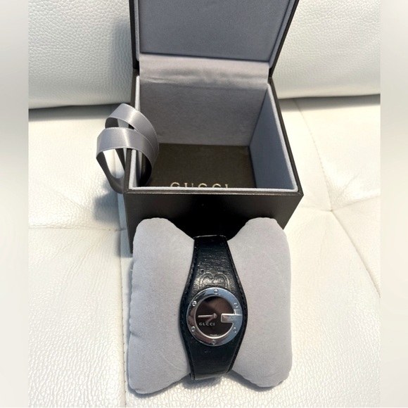 GUCCI watch authentic!!! - Picture 3 of 7